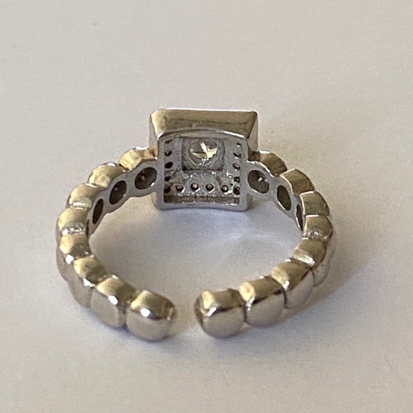925 Sterling silver size adjustable cz square ring - Picture 5 of 6